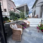 La Via Delle Rose *